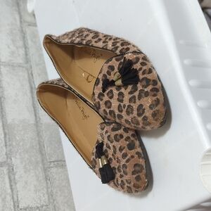 Charlie Paige Faux Fur Leopard Print Flat Loafers with Tassels size 7
